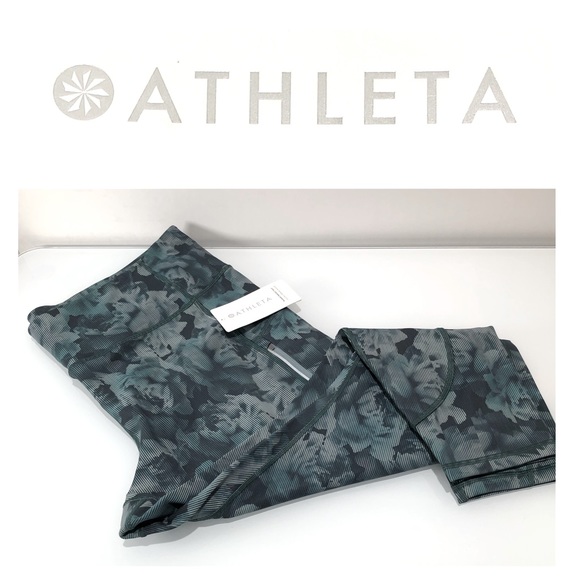 Athleta Pants - NWT Athleta Rainier Printed Tight with Side Zip Pockets